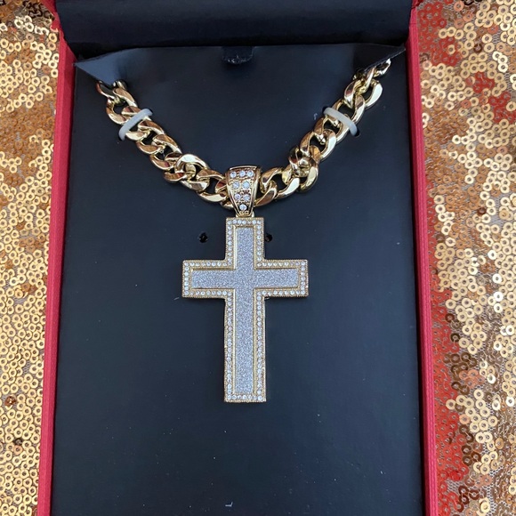 Two tone gold silver bling flashy cross necklace - Picture 3 of 5